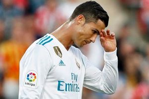 Роналду не нравится контракт который ему предлагает Реал Мадрид