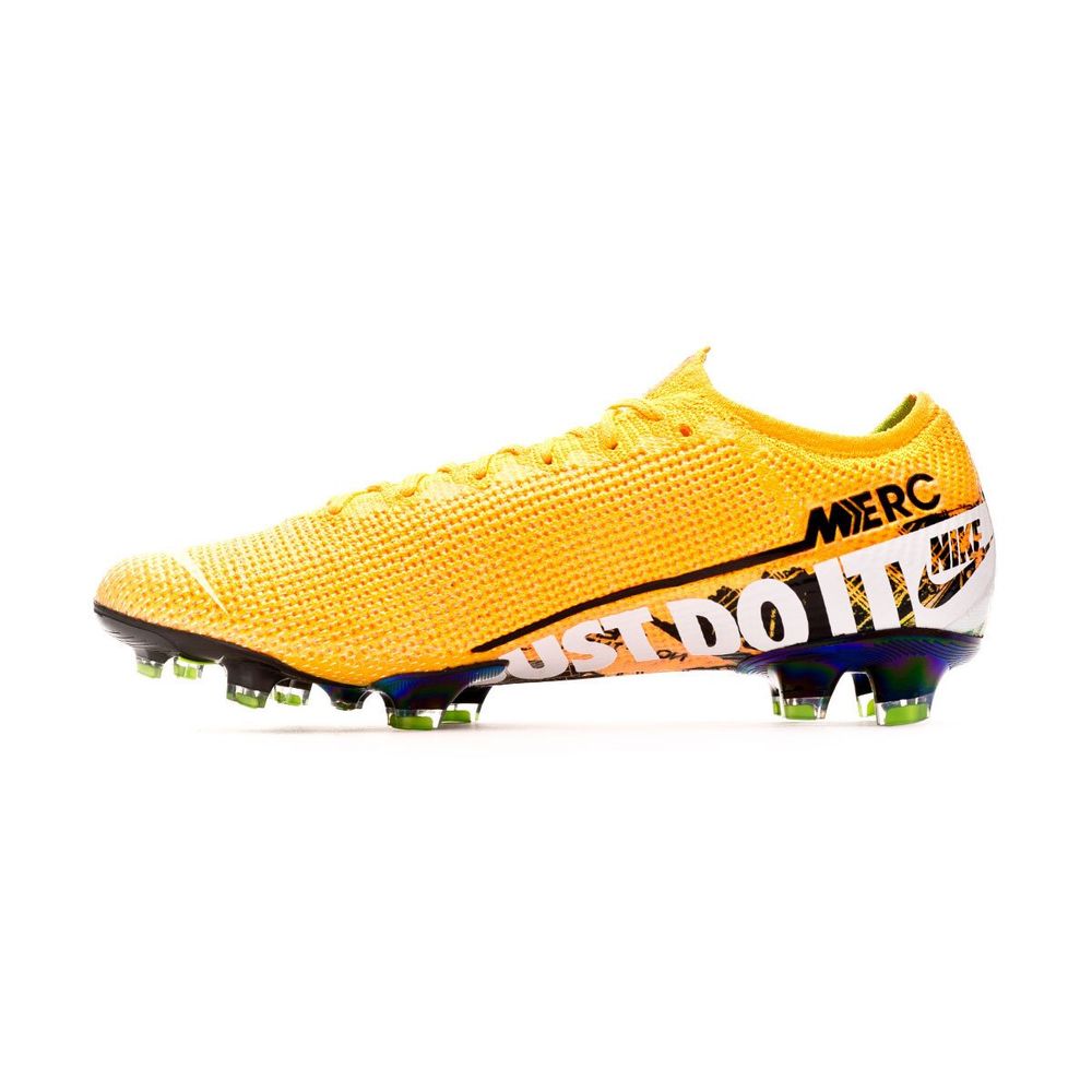Nike Kids 'Mercurial Superfly 7 Club MDS FG Soccer Cleats.